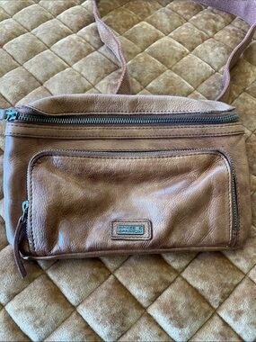 Spikes & Sparrow Brown Leather Crossbody Bag
